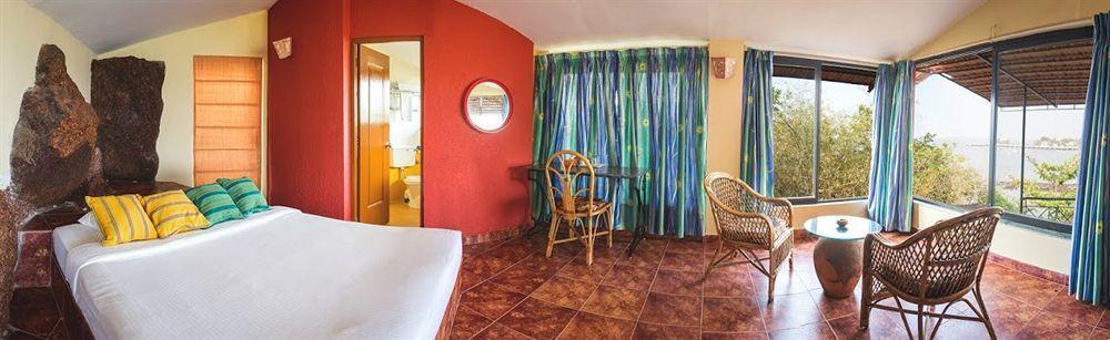 Hotel Hawaii-the Sea-side Village Retreat,goa 3*