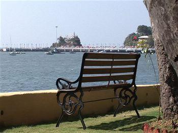Hawaii-the Sea-side Village Retreat,goa Hotel Panaji