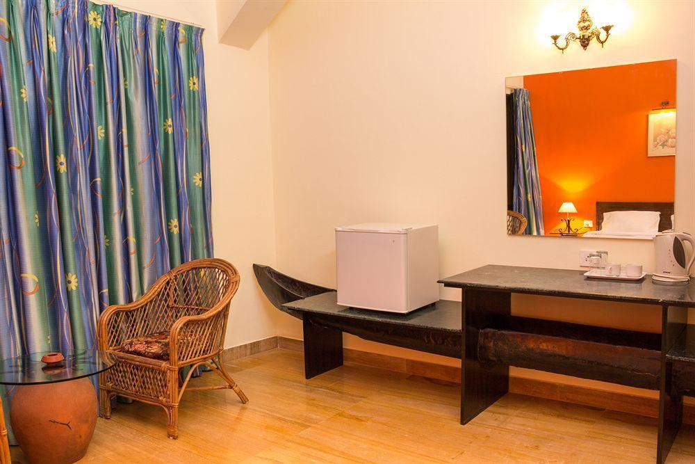 Hawaii-the Sea-side Village Retreat,goa Hotel