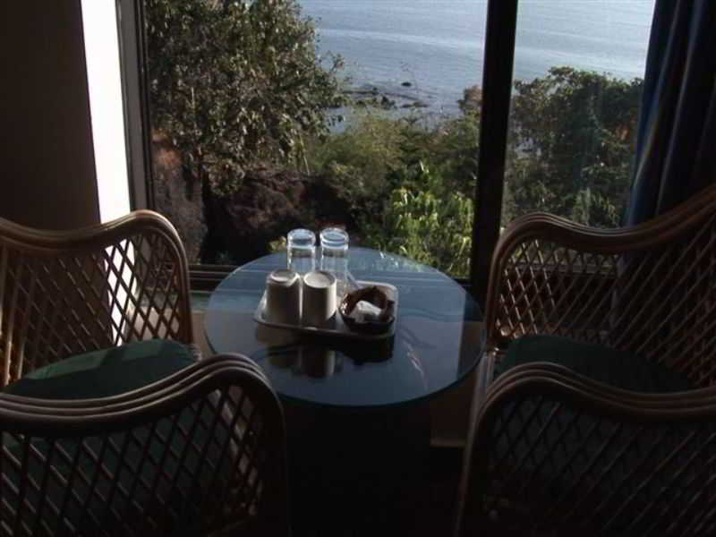Hotel Hawaii-the Sea-side Village Retreat,goa Panaji